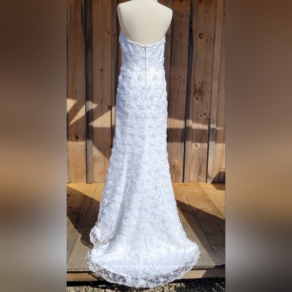 Embellished Halter Wedding Dress David's Bridal Michaelangelo - Picture 10 of 16